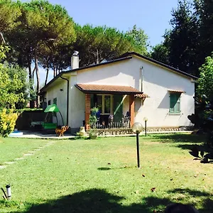 Laura , Cinquale Italia